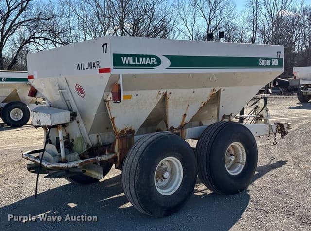 Image of Willmar Super 600 equipment image 4
