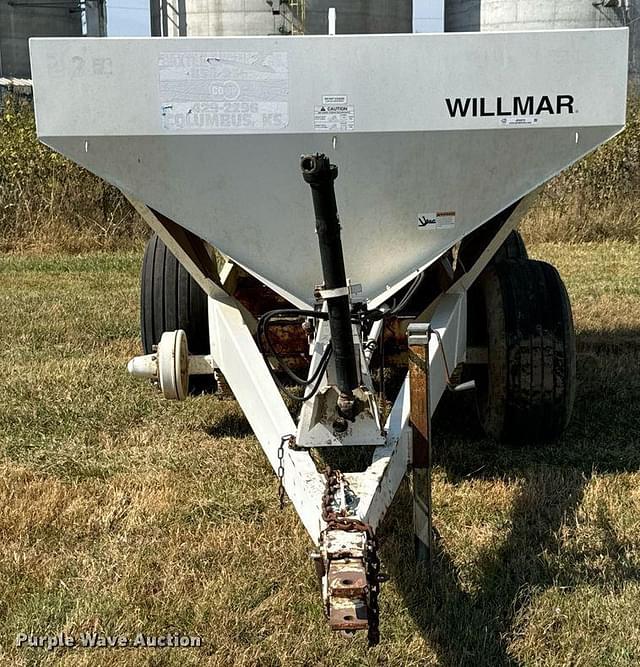 Image of Willmar Super 600 equipment image 1