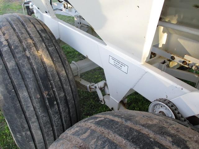 Image of Willmar Super 600 equipment image 3