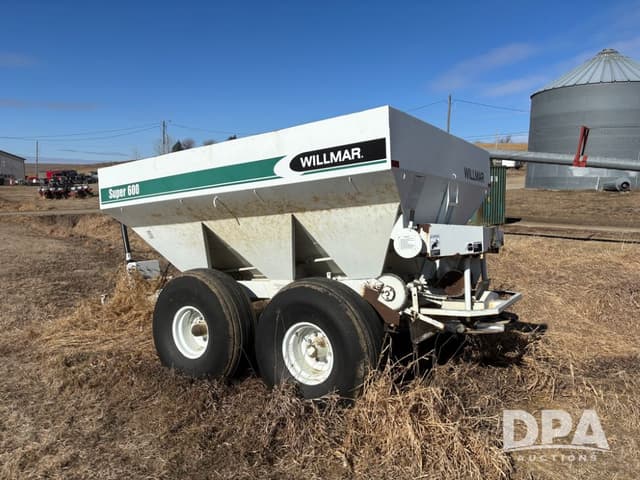Image of Willmar Super 600 equipment image 4