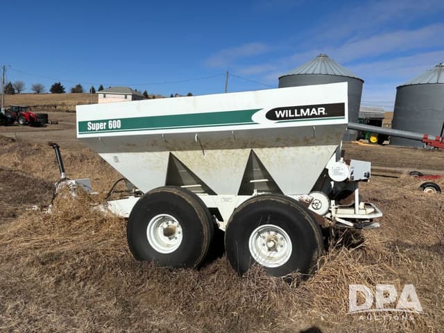 Image of Willmar Super 600 equipment image 3