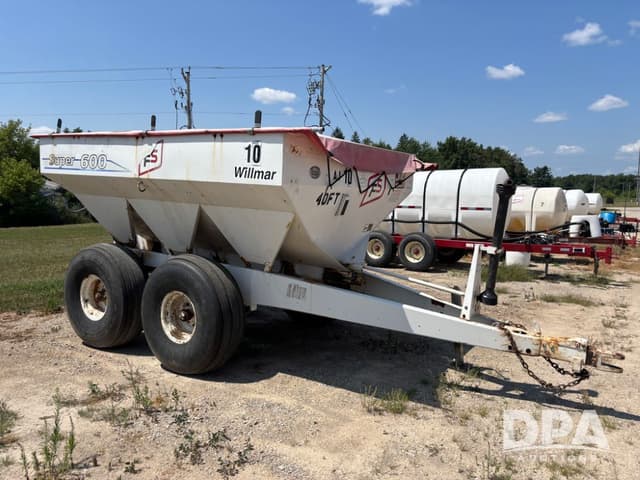 Image of Willmar Super 600 equipment image 1