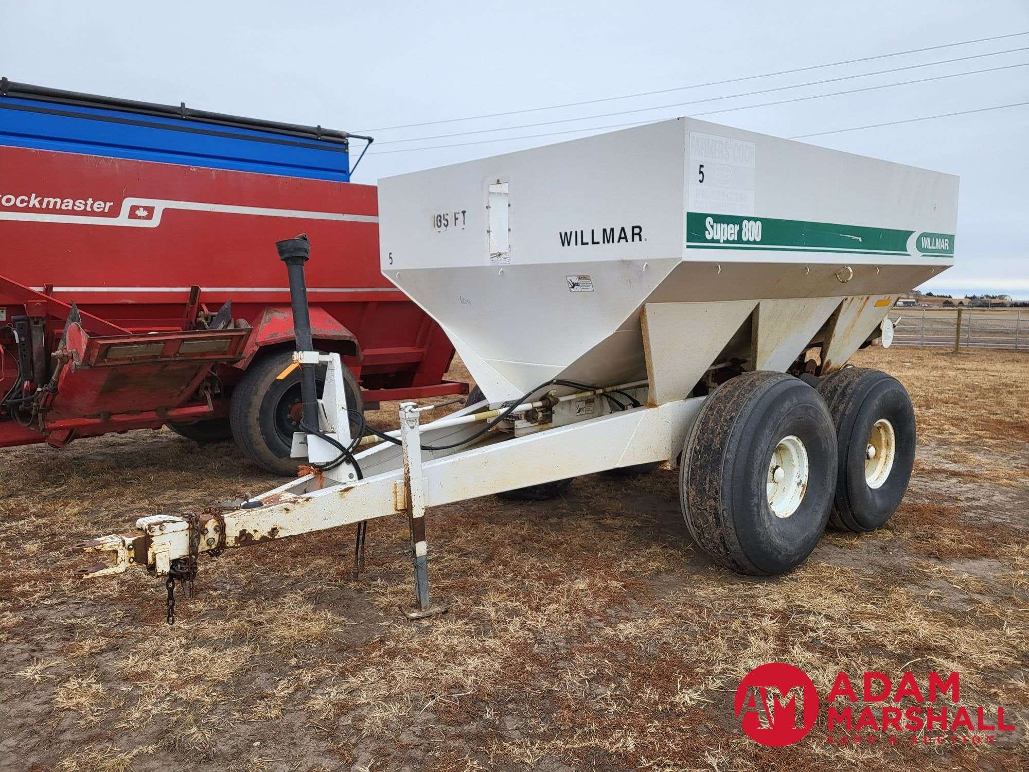 Willmar Super 800 Equipment Image0