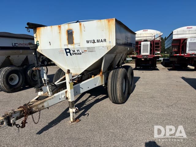 Image of Willmar Super 800 equipment image 1