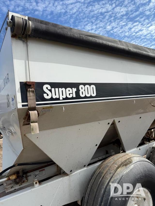 Image of Willmar Super 800 equipment image 4