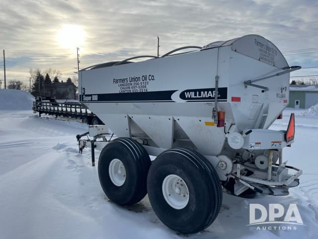 Image of Willmar Super 800 equipment image 3