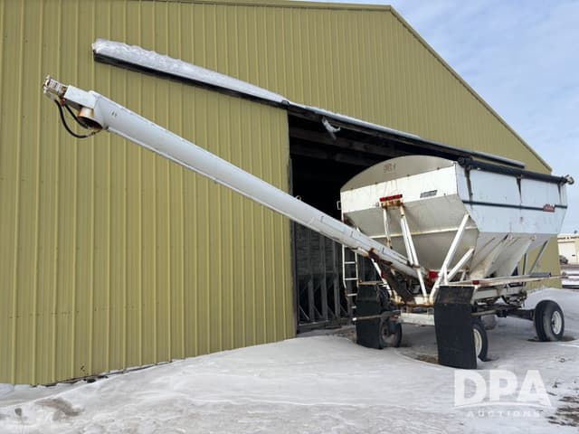 Image of Willmar Load Runner 10 equipment image 3