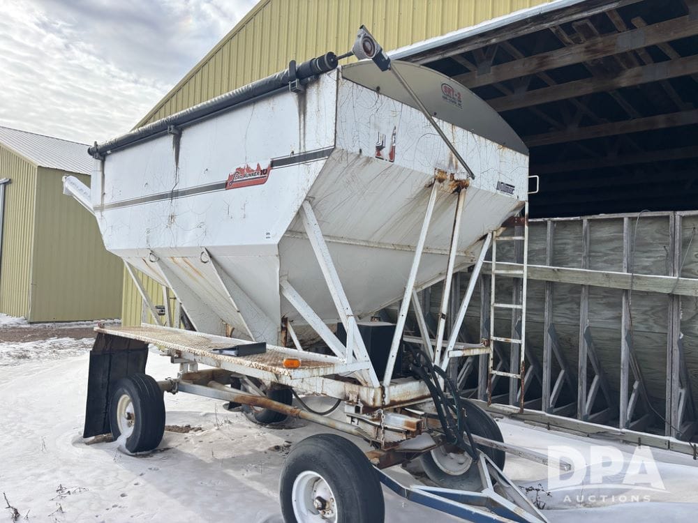 Willmar Load Runner 10 Equipment Image0