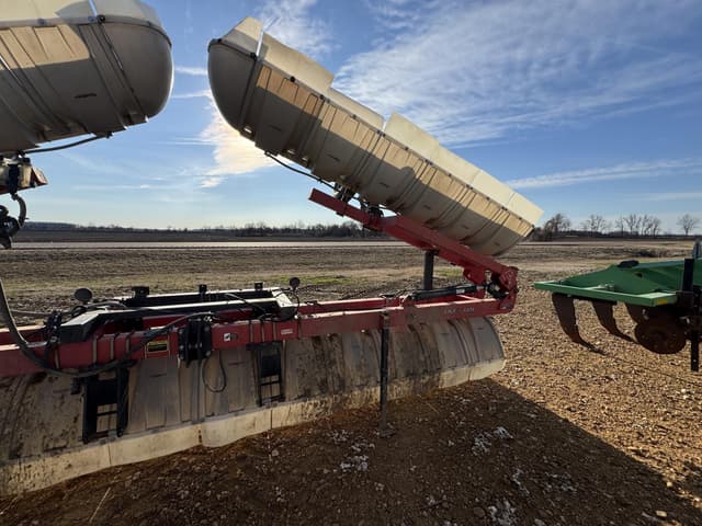 Image of Willmar 642E equipment image 2