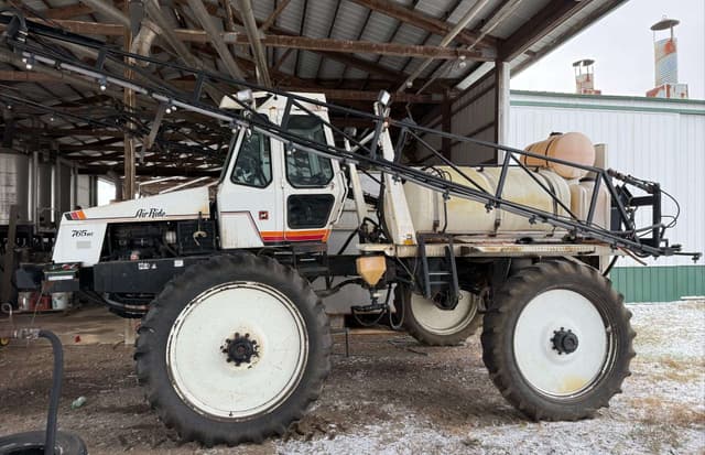 Image of Willmar 765HT equipment image 2