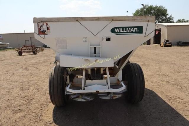 Image of Willmar Super 600 equipment image 2