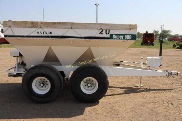 Image of Willmar Super 600 equipment image 3