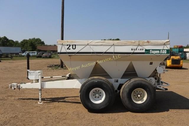 Image of Willmar Super 600 equipment image 1