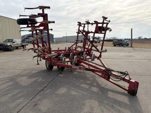 Image of Wil-Rich 2500 equipment image 1