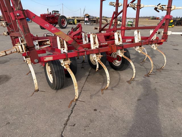 Image of Wil-Rich 2500 equipment image 4