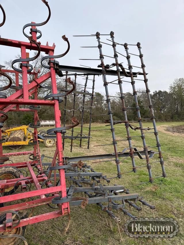 Image of Wil-Rich 2800 equipment image 1