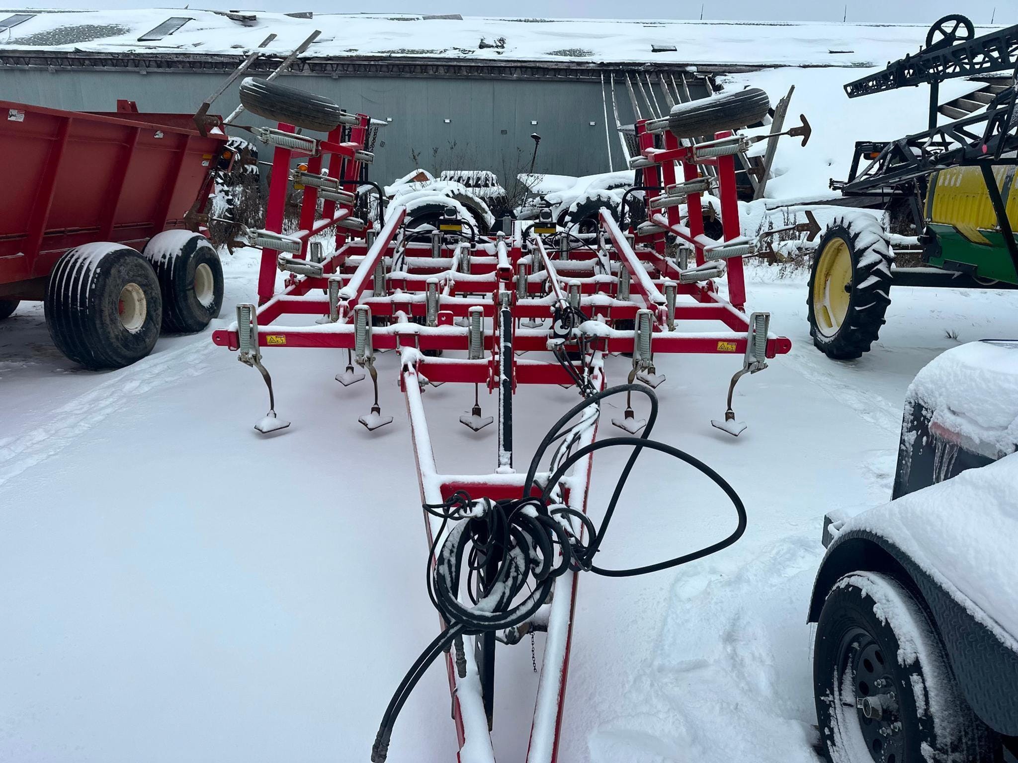 Wil-Rich XL2 Equipment Image0