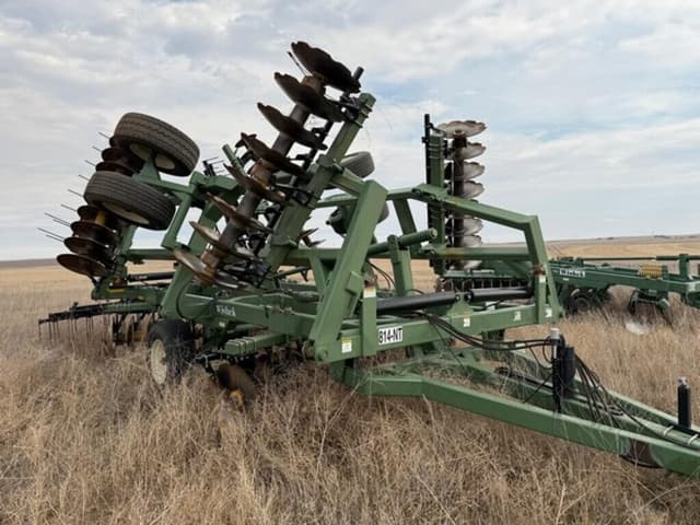 Image of Wishek 814NT equipment image 3