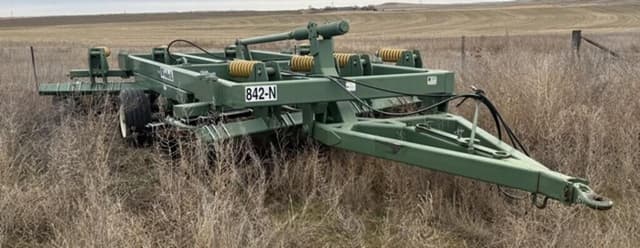 Image of Wishek 842N equipment image 4