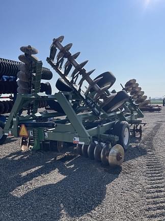 Image of Wishek 814NT equipment image 3