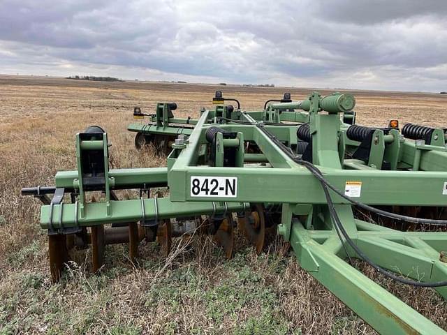 Image of Wishek 842N equipment image 3