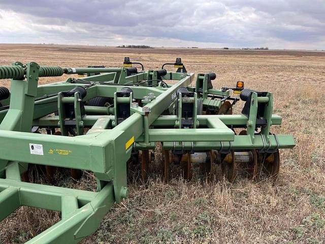 Image of Wishek 842N equipment image 4