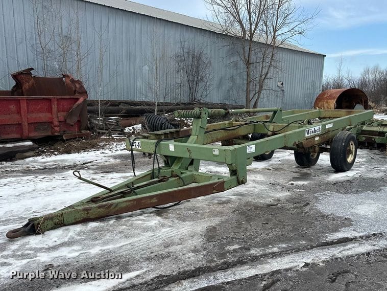 Wishek 842N Equipment Image0