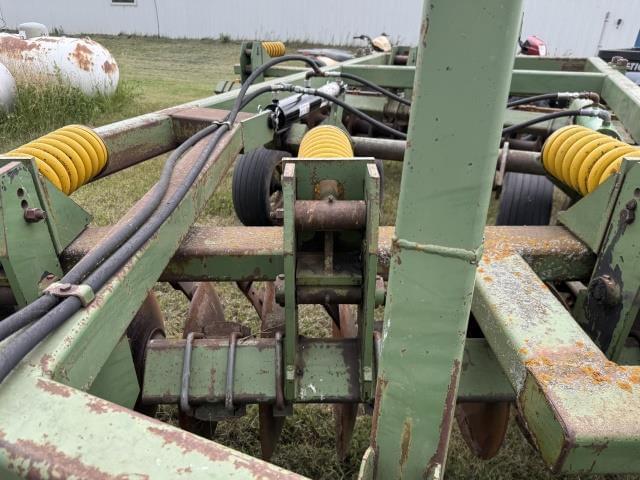 Image of Wishek 642 equipment image 3