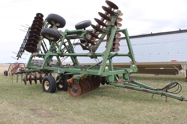 Image of Wishek 814NT equipment image 1