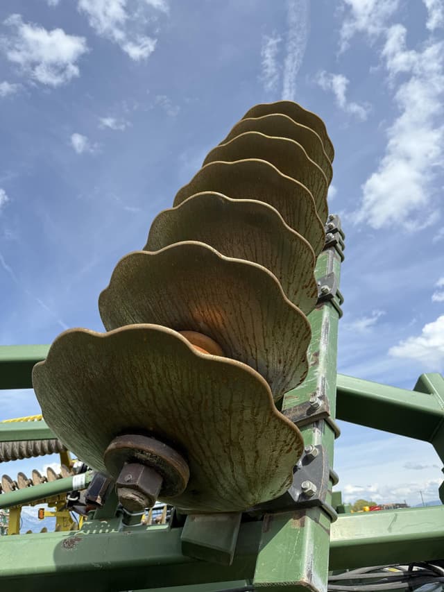 Image of Wishek 842NT equipment image 3