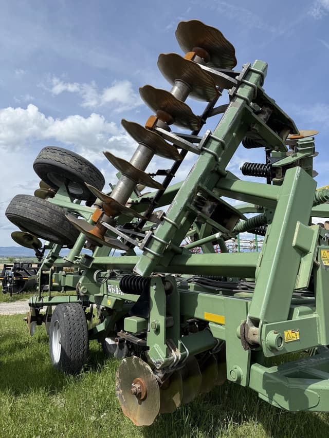 Image of Wishek 842NT equipment image 2