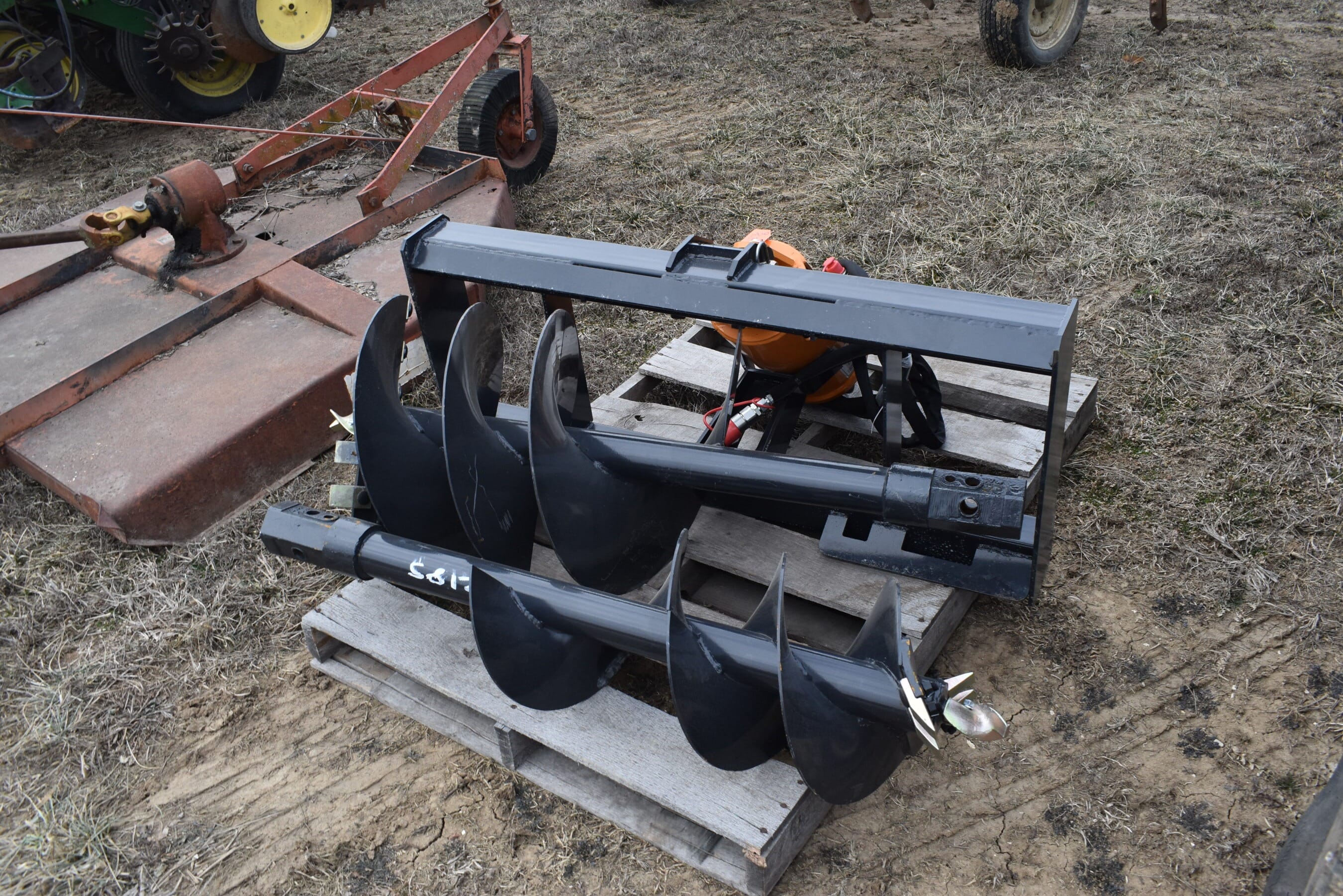 2025 Wolverine ADB-13-1218R Equipment Image0