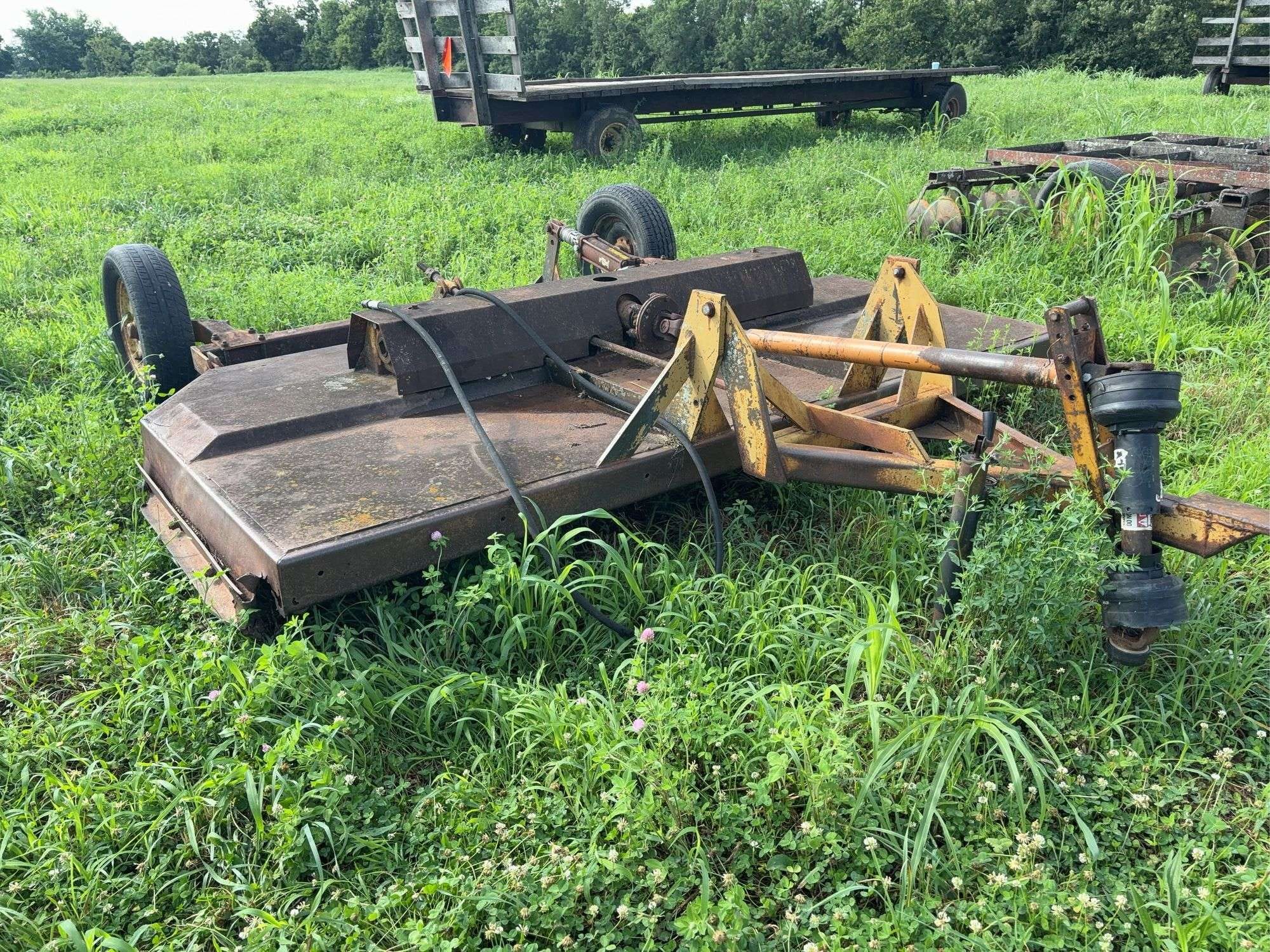 Woods Twin Cadet 121 Equipment Image0