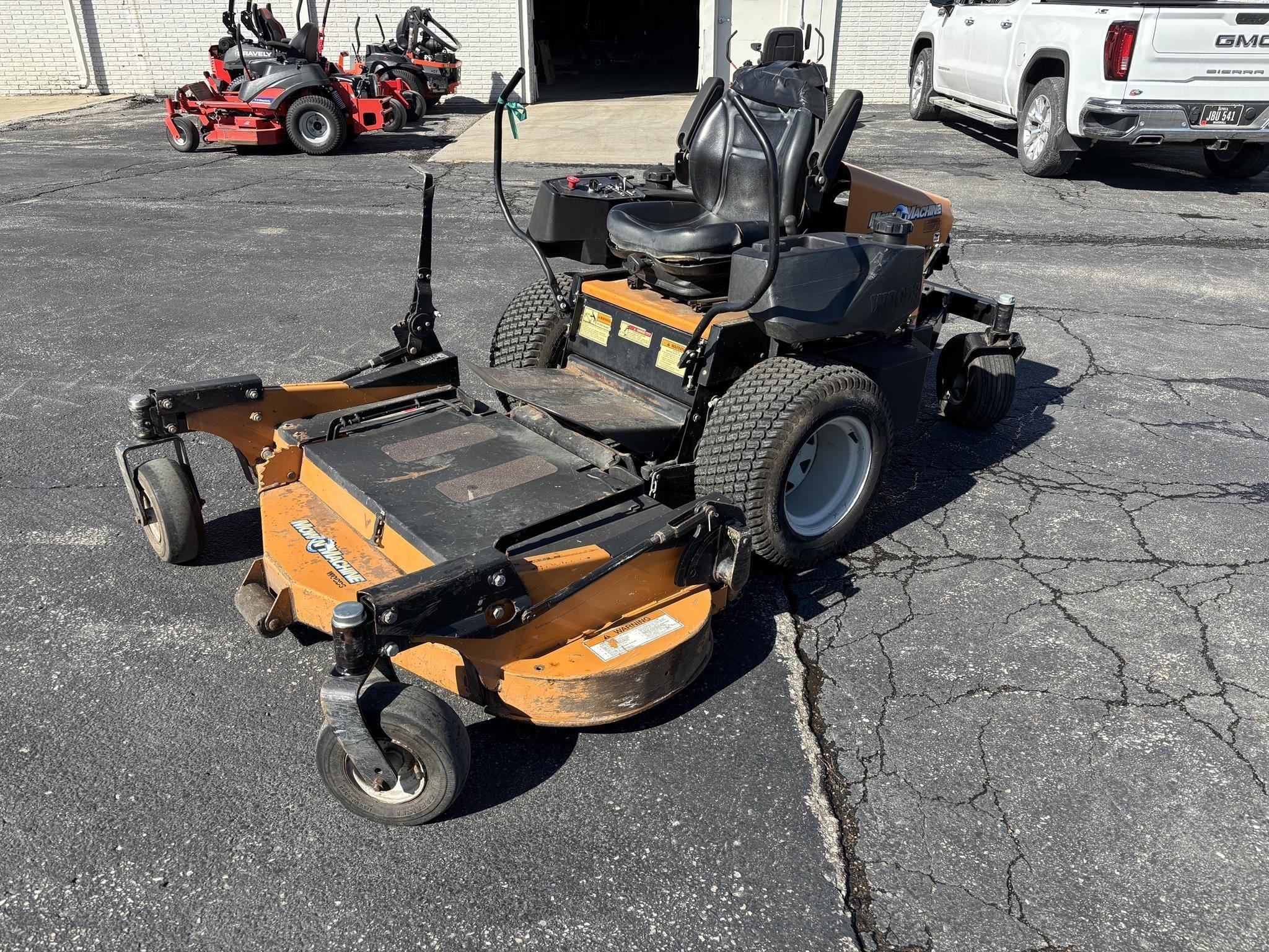 Woods F25 Equipment Image0