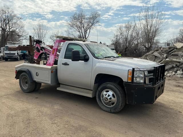 Image of Chevrolet 3500 equipment image 3