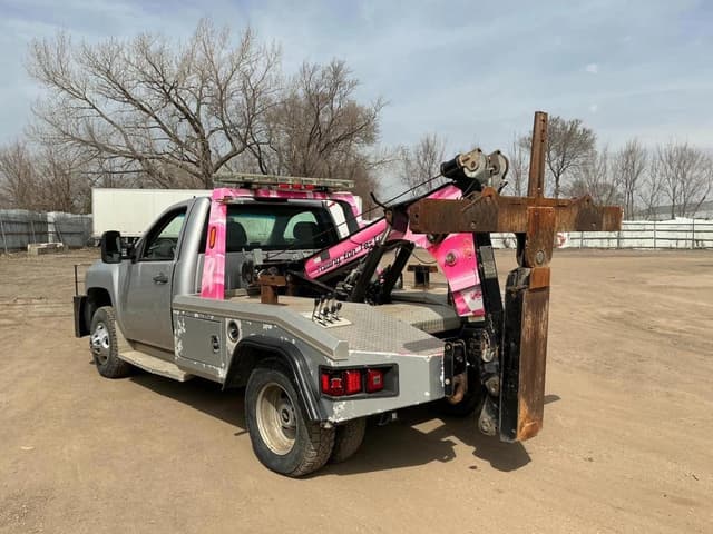 Image of Chevrolet 3500 equipment image 1