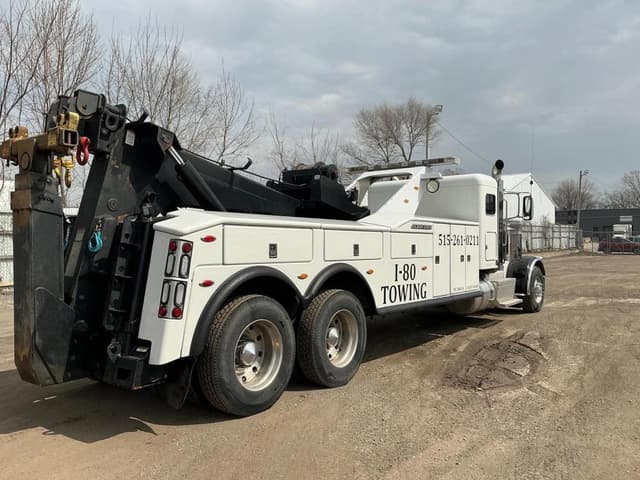 Image of Peterbilt 389 equipment image 3