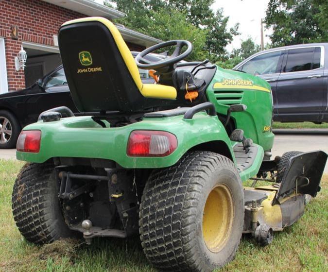 Image of John Deere X485 Image 1