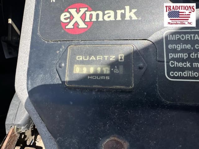 Image of Exmark Lazer Z equipment image 4