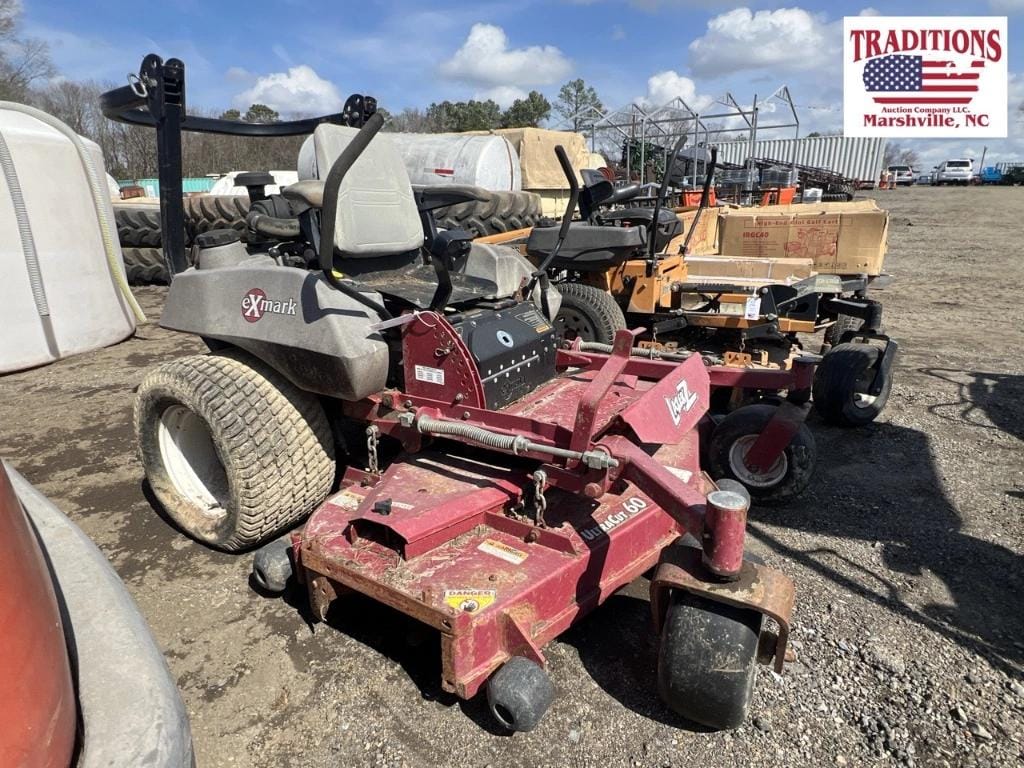 Exmark Lazer Z Equipment Image0