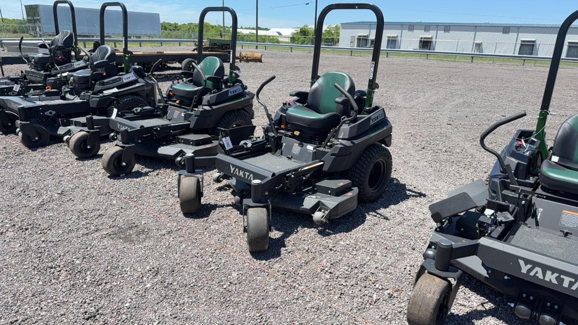 YAKTA YXR320 Equipment Image0