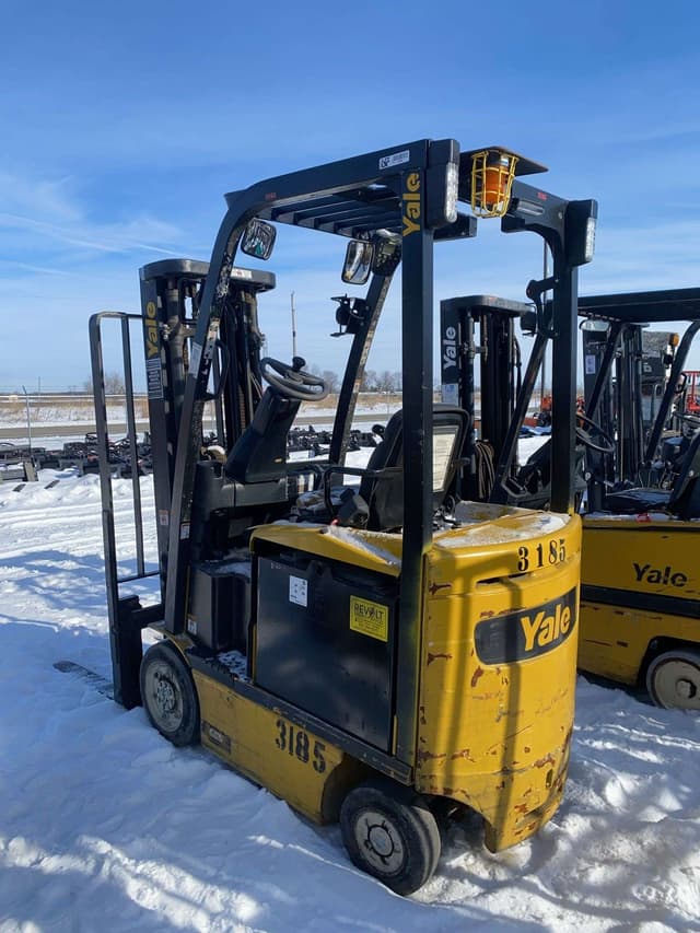 Image of Yale ERC030VAN36TE082 equipment image 3