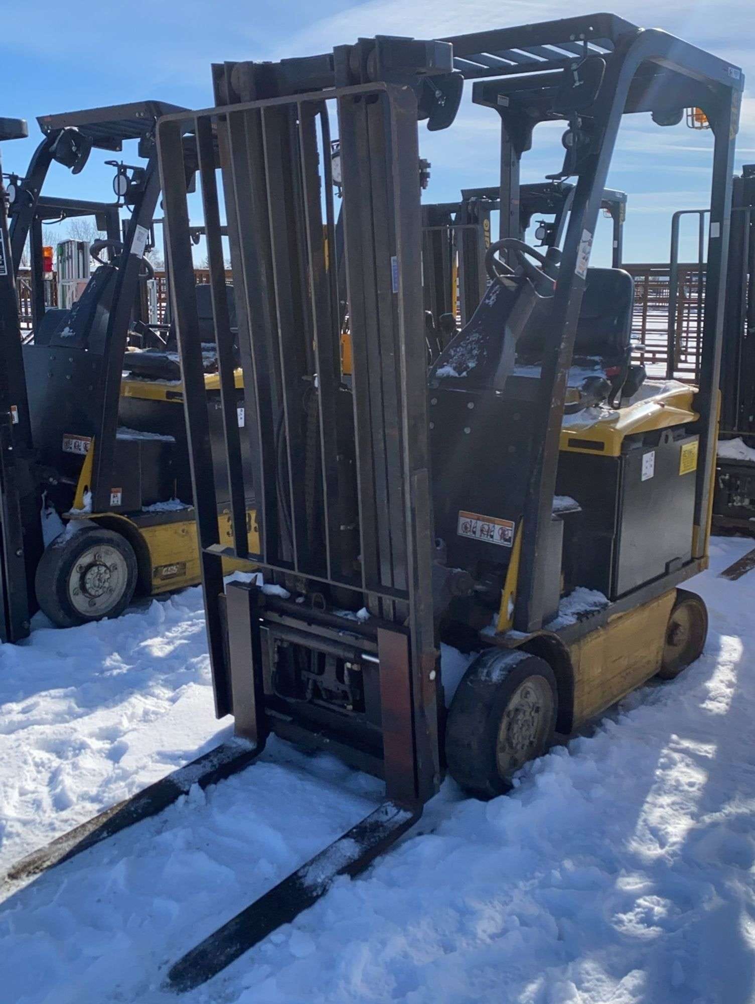 Yale ERC030VAN36TE082 Equipment Image0