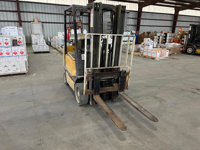 Image of Yale GLC050 equipment image 2