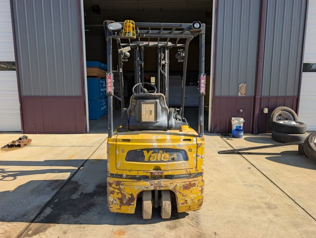 Image of Yale ERP035THN36TE082 equipment image 1