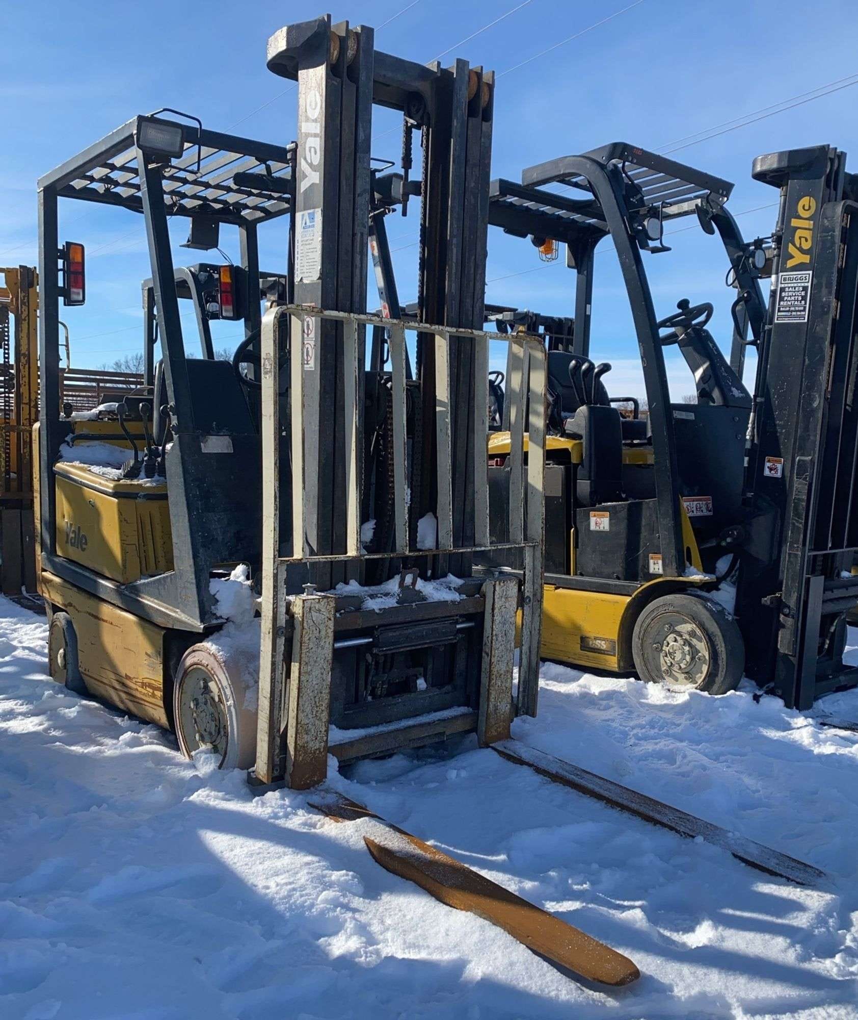 Yale GLC030BFNUAE082 Equipment Image0