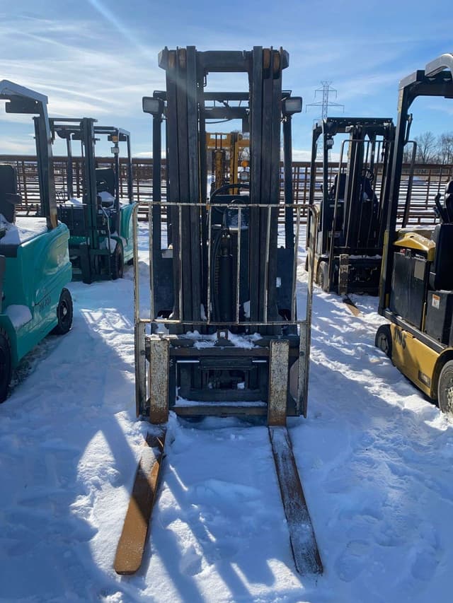 Image of Yale GLC030BFNUAE082 equipment image 1