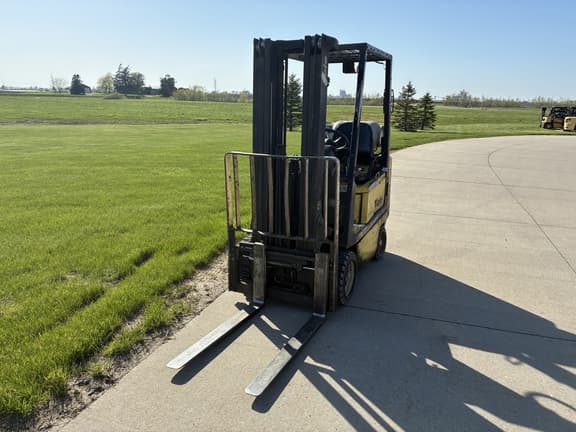 Image of Yale GLC040 equipment image 3