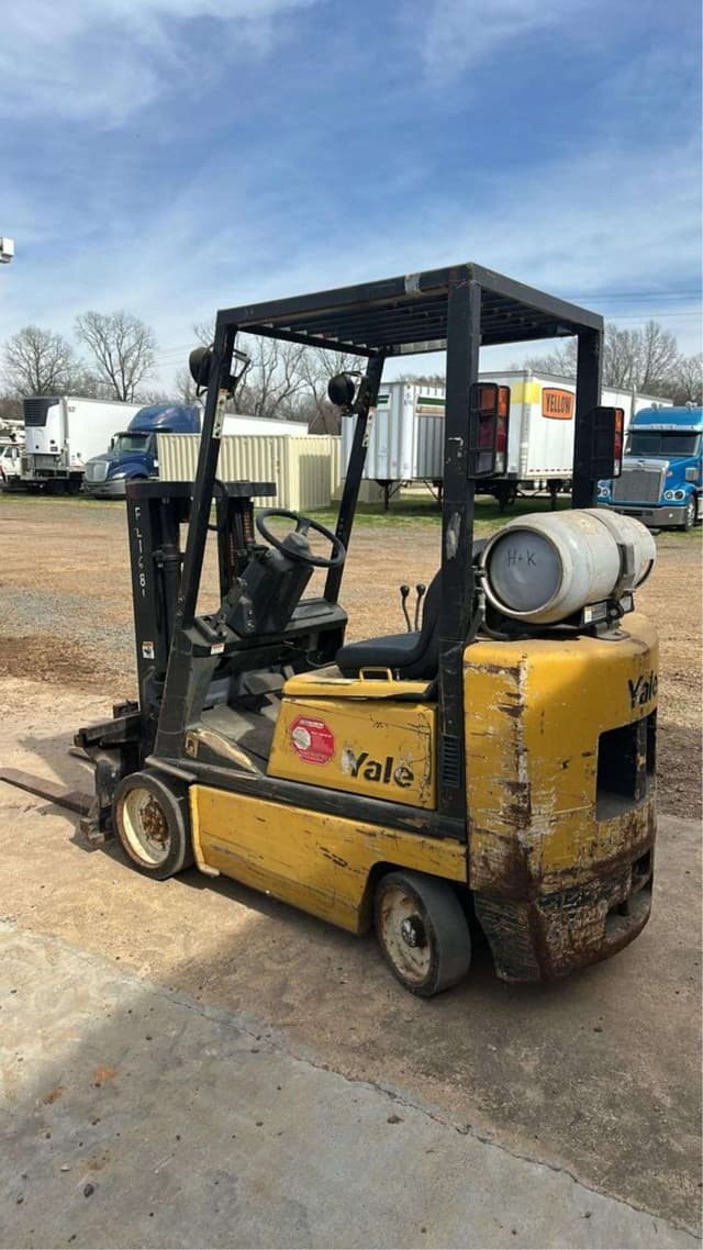 Image of Yale GLC040 equipment image 1