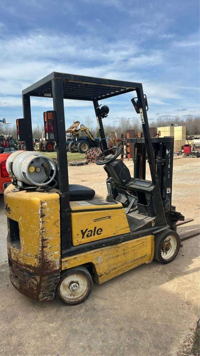 Image of Yale GLC040 equipment image 3